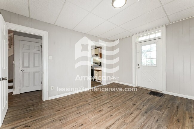 Foto del edificio - 211 Moore Ave