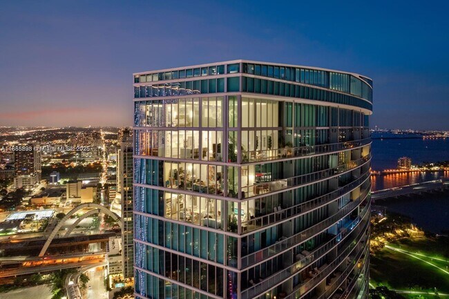 Building Photo - 888 Biscayne Blvd