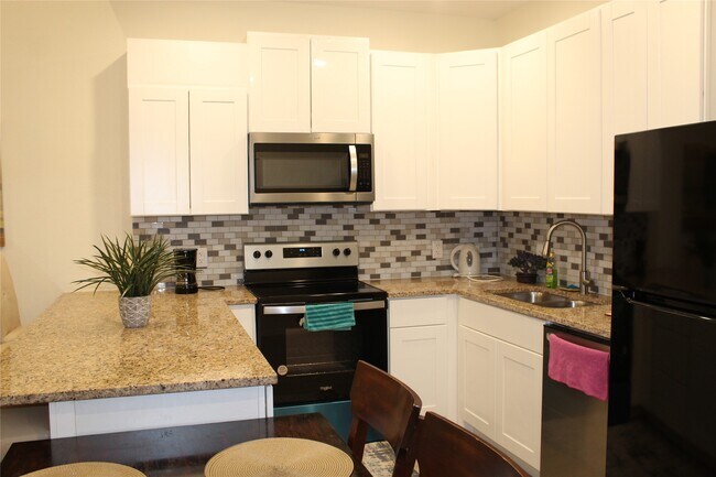 Foto del edificio - 16625 E Lynbrook