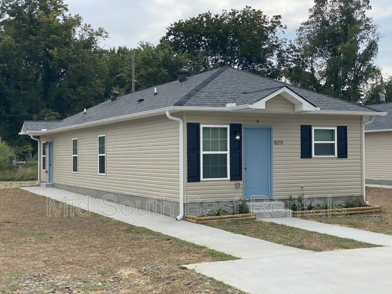 Foto principal - 8213 1st St
