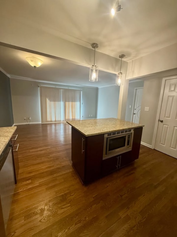 Foto del edificio - 4213 Clark Ave