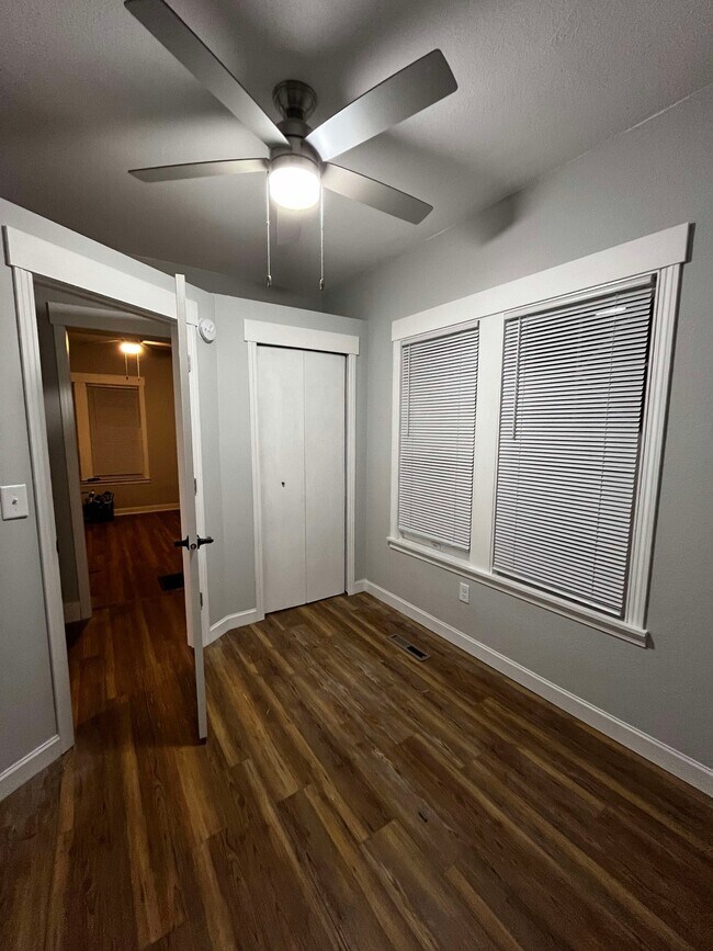 Dormitorio - 514 Walnut Ct