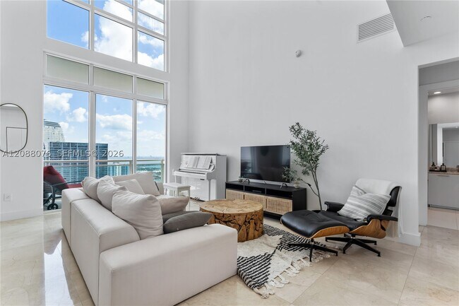 Foto del edificio - 950 Brickell Bay Dr