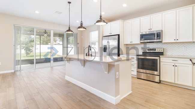 Foto del edificio - 1709 Hilltop Dr