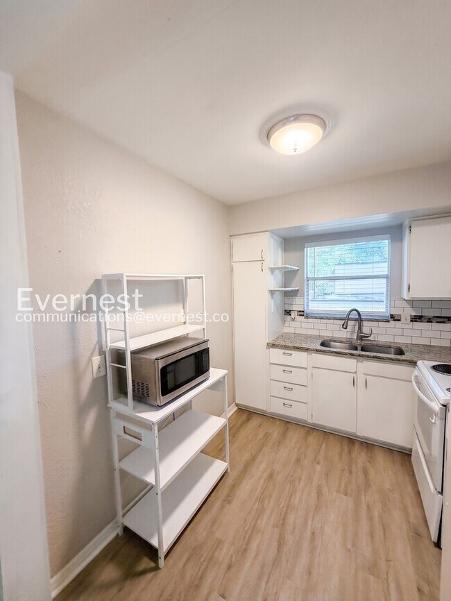 Foto del edificio - 4455 38th Terrace N