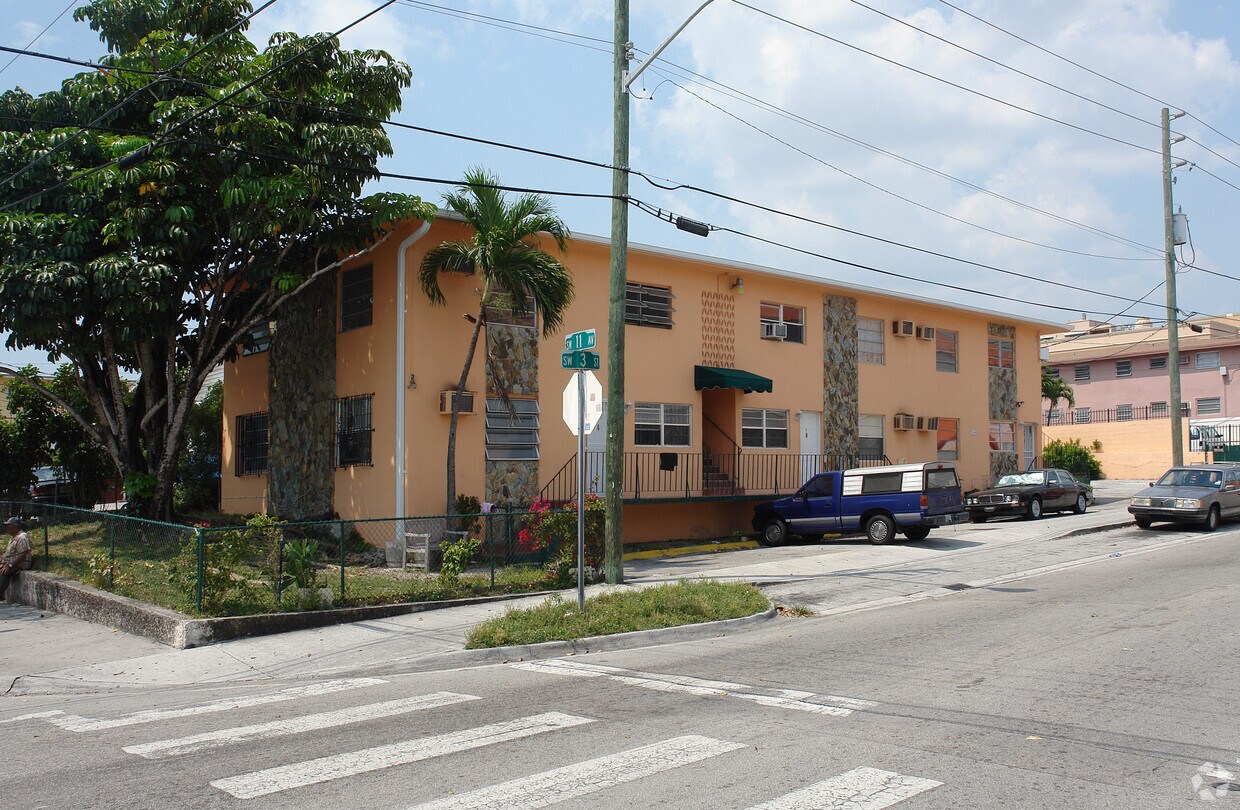 Primary Photo - 1100 SW 3rd St