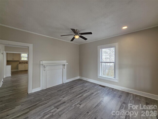 Foto del edificio - 294 Fink Ave NW