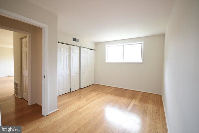 Building Photo - 7435 LITTLE RIVER Tpke