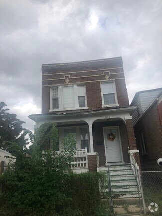 Building Photo - 844 N Harding Ave