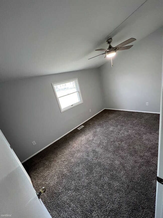 Foto del edificio - 3 br, 1.5 bath House - 313 West Burlington...