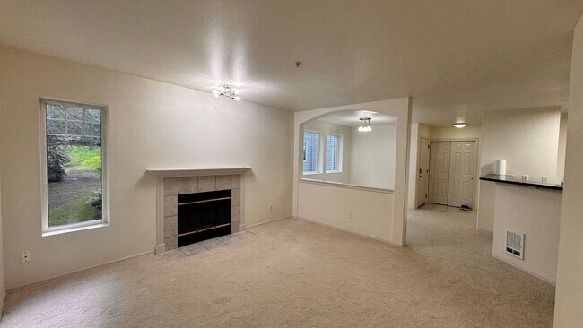 Foto del edificio - Beautiful 3 Bedroom 2 Bath Condo Newport Way Issaquah