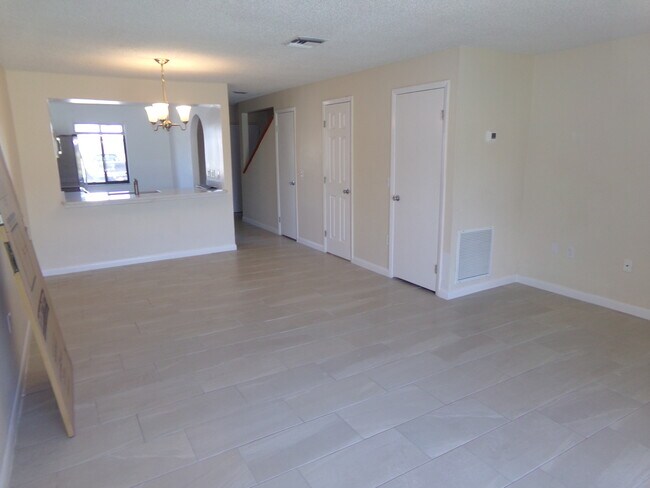 Building Photo - 131 San Juan Cir