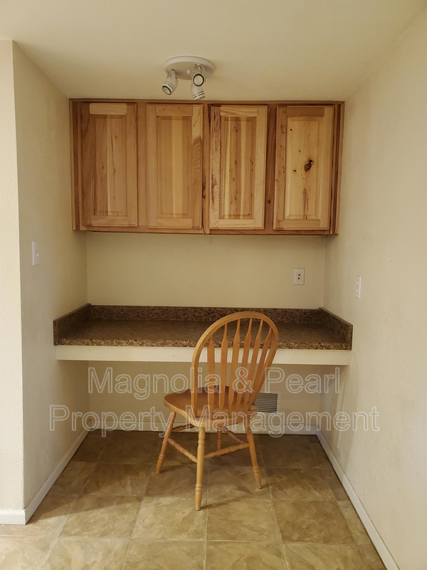 Foto del edificio - 104 S Olive St