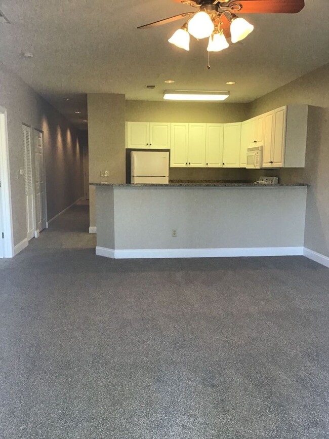 Foto del edificio - Spacious 2 Bedroom Condo in World Tour