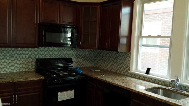 Foto del edificio - 43 Treacy Ave