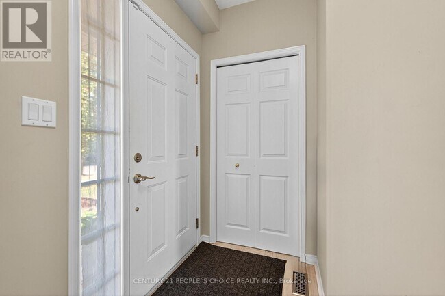 Photo du bâtiment - 650 Tanner Dr