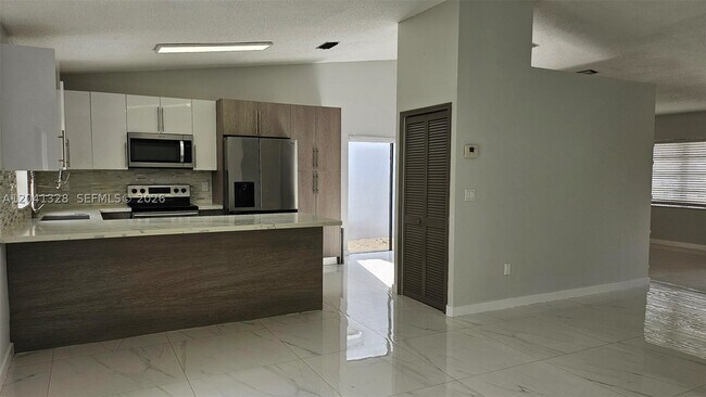 Building Photo - 14470 SW 96th Terrace