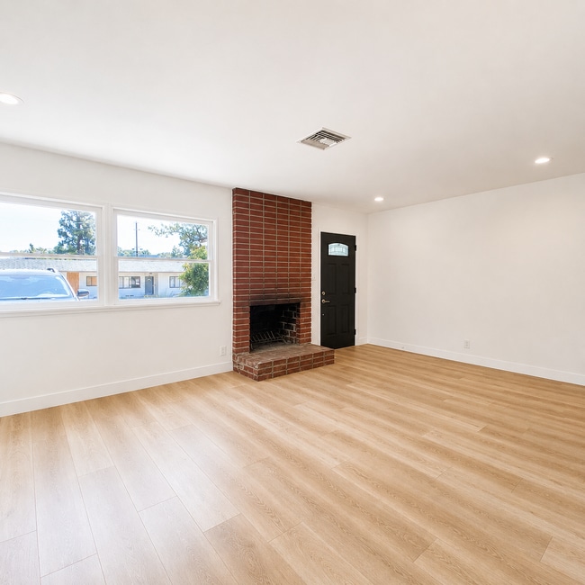Building Photo - 5009 Catalon Ave