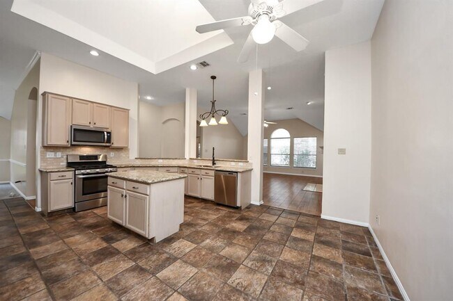 Building Photo - 20903 Deauville Dr