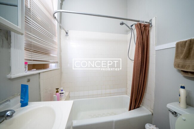 Foto del edificio - 447 Park Dr