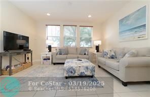 Foto principal - 820 Millbrae Ct