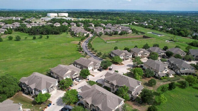 Foto del edificio - 3101 Davis Ln