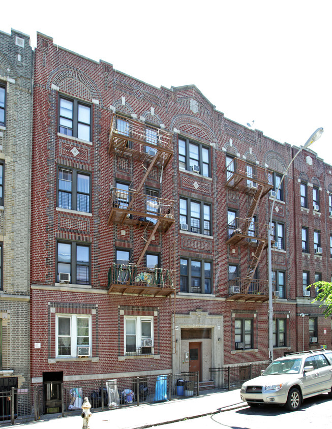 Building Photo - 429 61st St