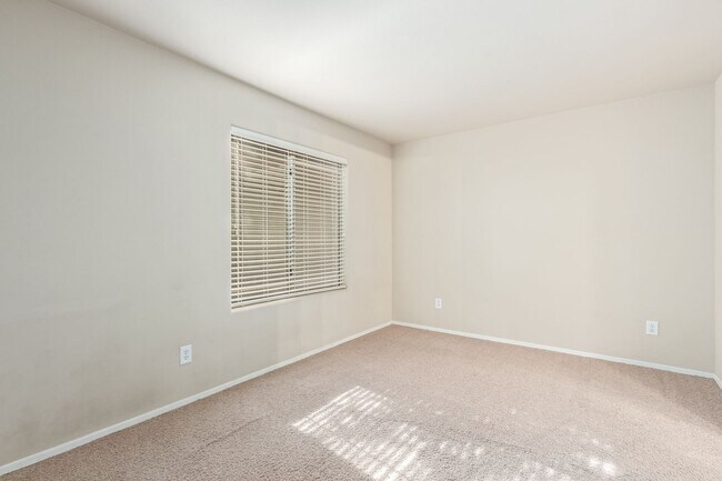 Foto del edificio - 900 S 94th St