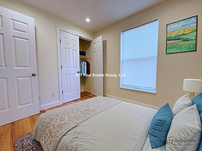 Foto del edificio - 379 Harvard St