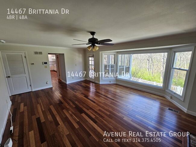 Foto del edificio - 14467 Brittania Dr