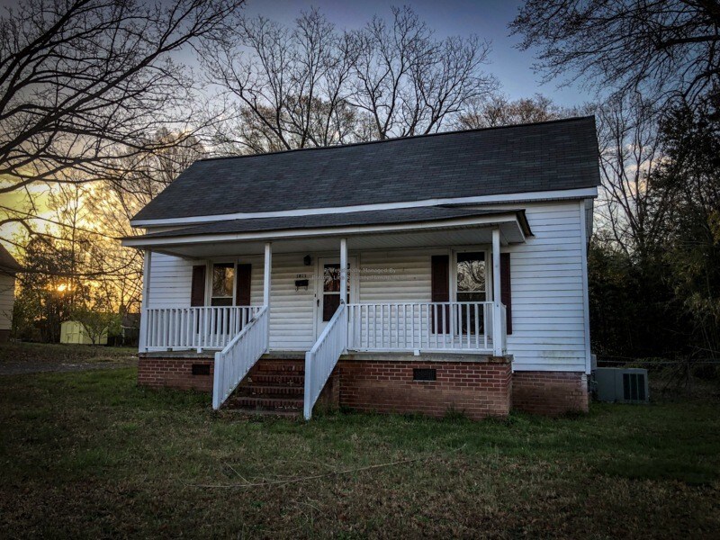 Primary Photo - 1811 Maxton Ave