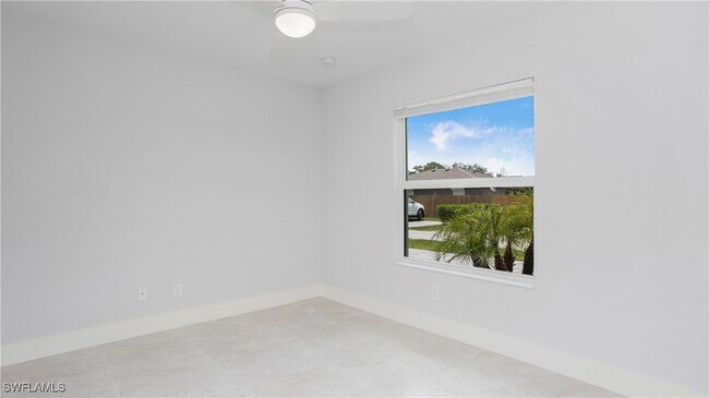 Foto del edificio - 27304 Dortch Ave
