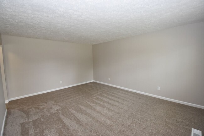Building Photo - Coachlite 1439-1441