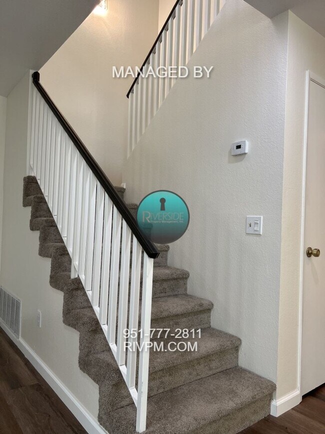 Building Photo - Stylish 3-Bedroom Home in Jurupa Valley, CA