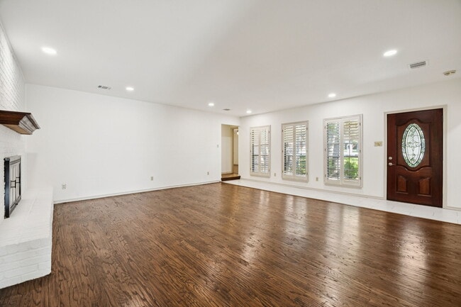 Building Photo - 2200 Shadow Creek Ct