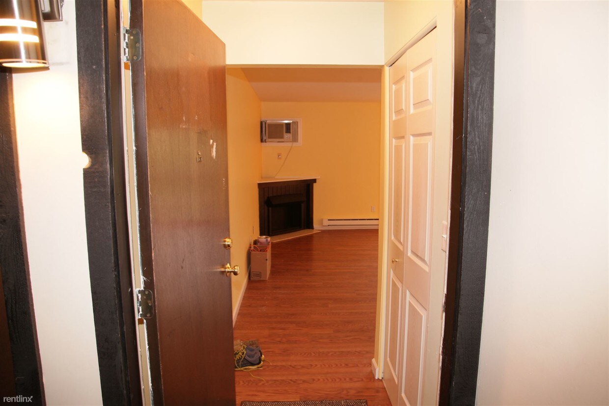 Primary Photo - 7572 Woodview St