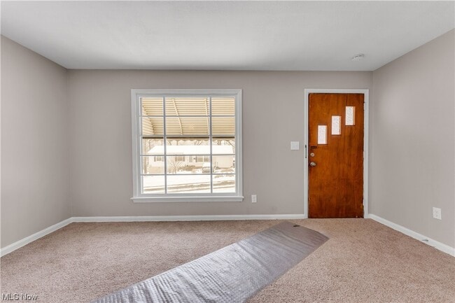 Building Photo - 1171 Hilltop Dr