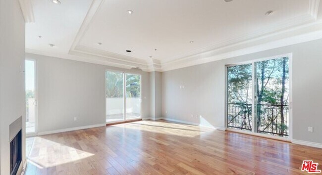Foto del edificio - 632 N Kings Rd