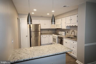 Building Photo - 3877 Steppes Ct