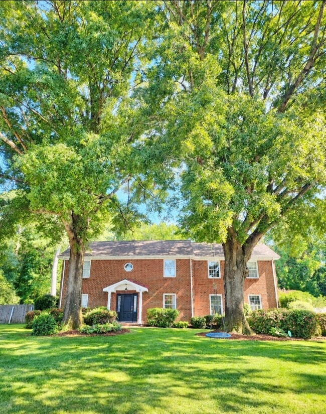 Building Photo - 857 Old Cutler Rd