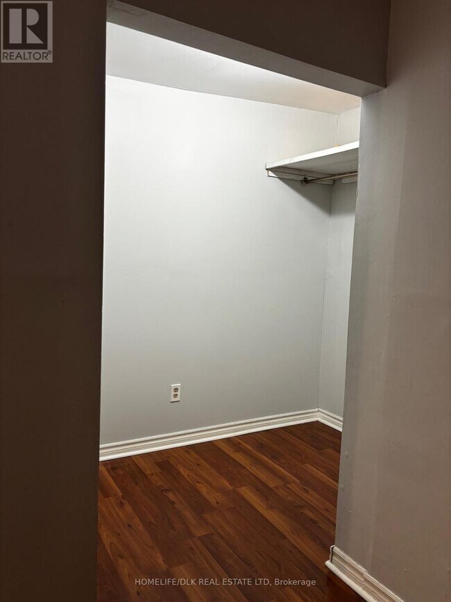 Photo du bâtiment - 10 King St E