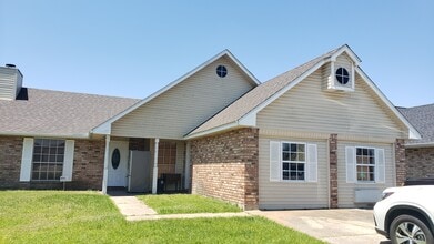 Building Photo - 736 Lemoyne Dr