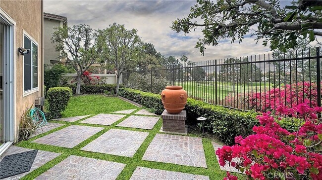 Foto del edificio - 2971 W Bradley Pl