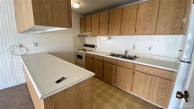 Primary Photo - 827 Kinau St