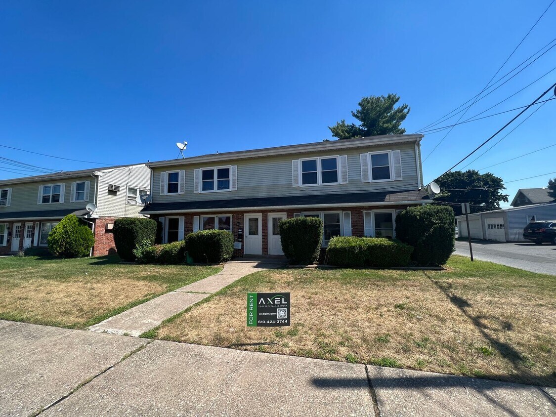 Foto principal - 813-817-817 N Ulster St