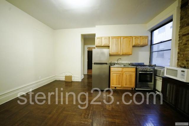 Building Photo - 2 bedroom in ASTORIA NY 11105