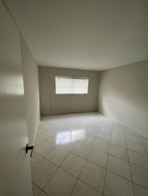 Foto principal - 540 SE 2nd Ave