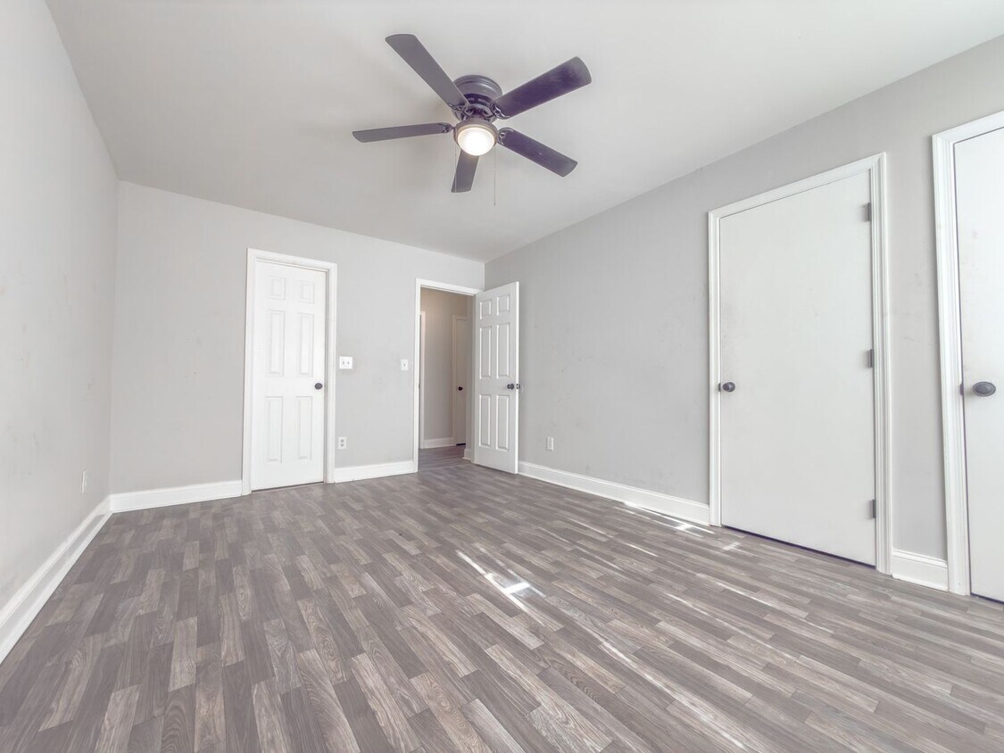Building Photo - 2326 Applebee Way