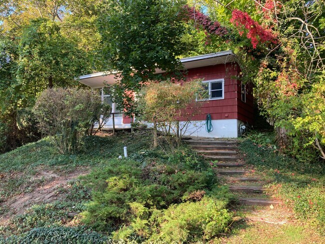 Building Photo - 114 Sprague Ln