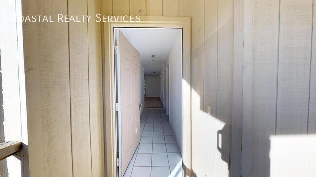 Building Photo - 1863 Norwood Ct